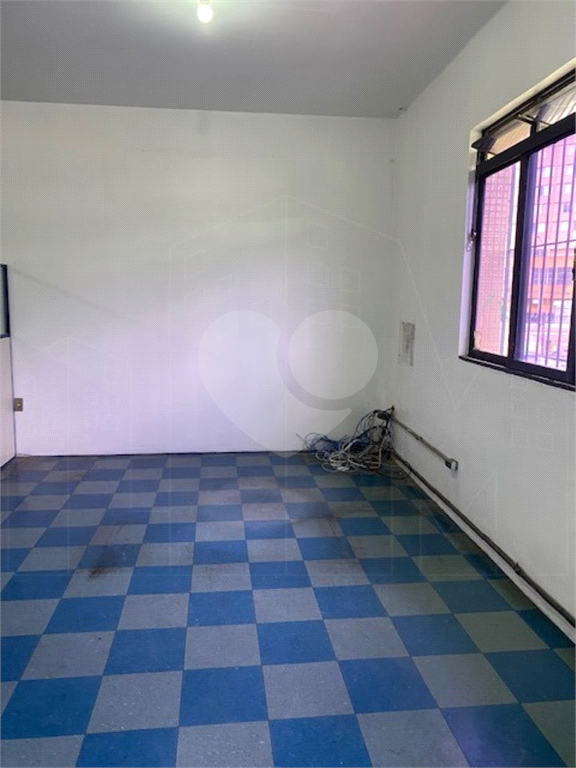 AMPLO IMOVEL COMERCIAL NA LAPA DE BAIXO