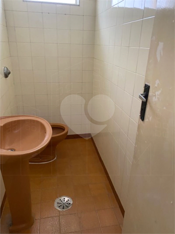 AMPLO IMOVEL COMERCIAL NA LAPA DE BAIXO