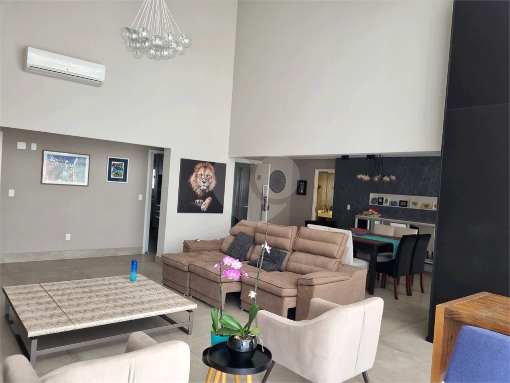 Apartamento  Morumbi - 3 suítes - 4 vagas - 238m² 