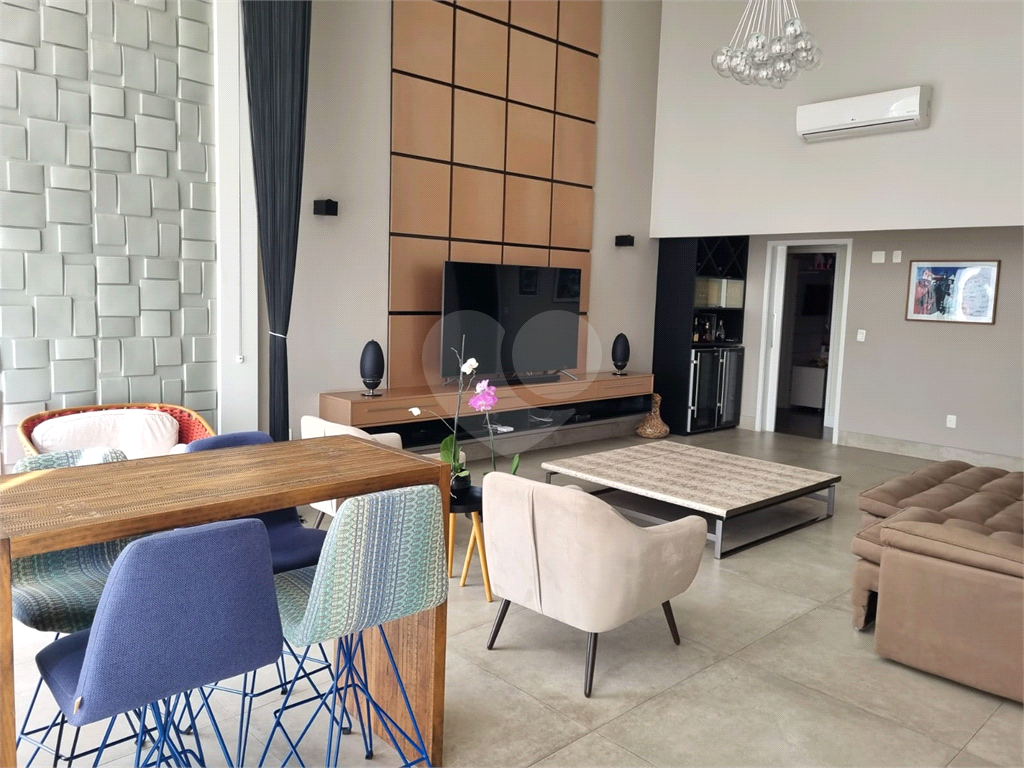 Apartamento  Morumbi - 3 suítes - 4 vagas - 238m² 