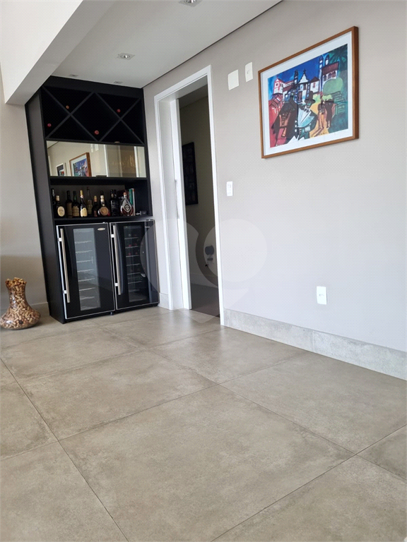 Apartamento  Morumbi - 3 suítes - 4 vagas - 238m² 