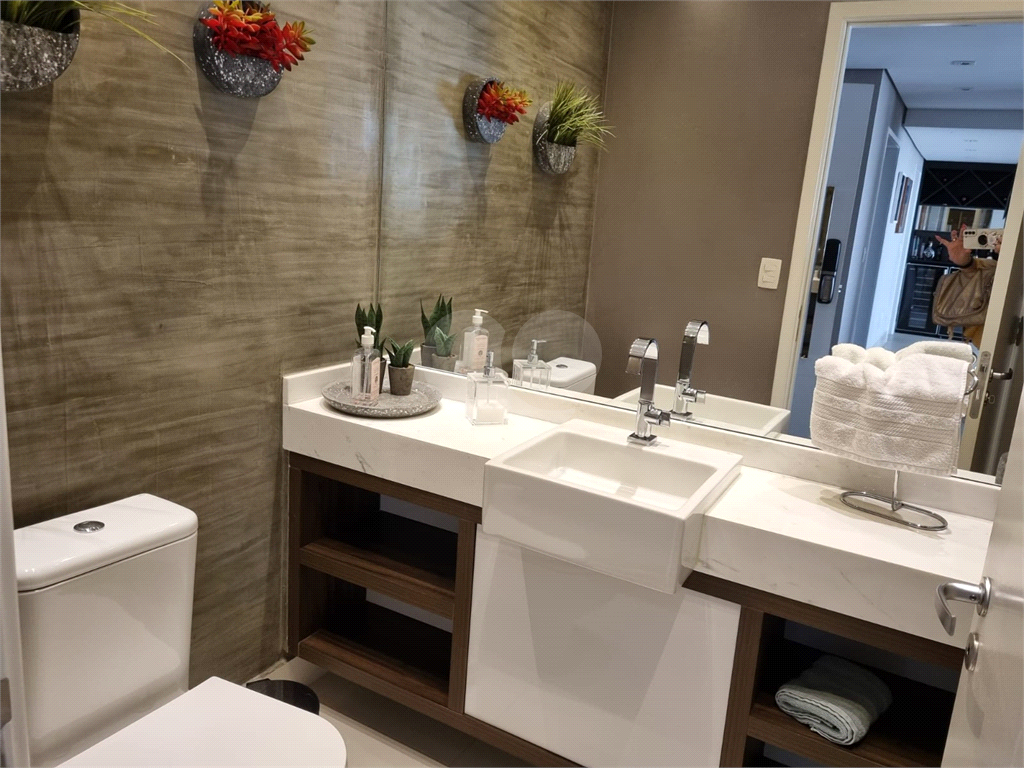 Apartamento  Morumbi - 3 suítes - 4 vagas - 238m² 