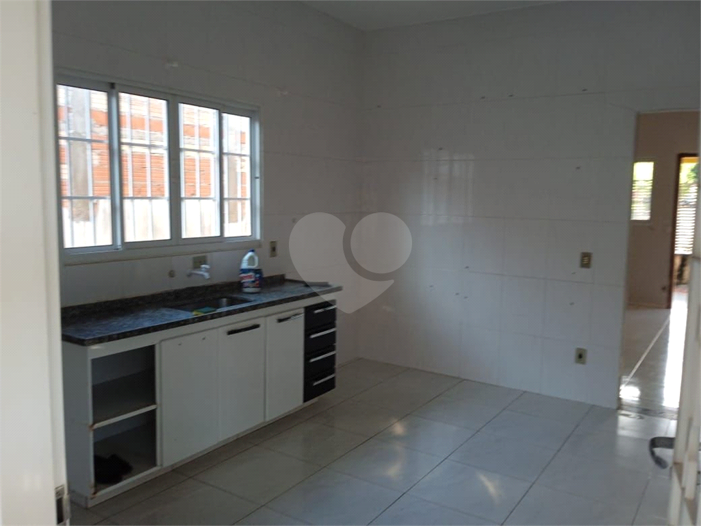 Casa à venda com 4 quartos, 200m² - Foto 18