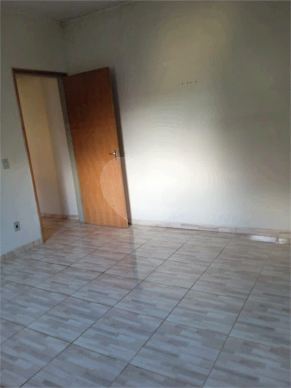 Casa à venda com 4 quartos, 200m² - Foto 21