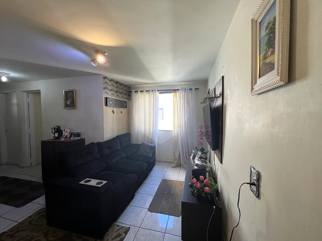 Apartamento 02 dormitórios com vaga