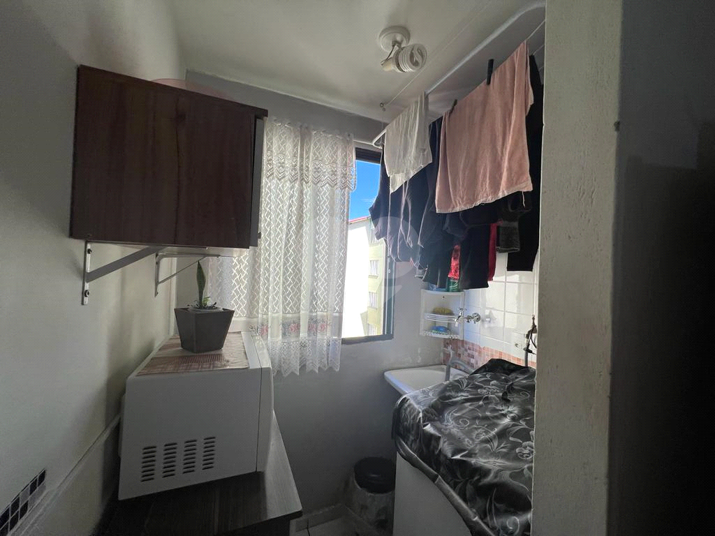 Apartamento 02 dormitórios com vaga