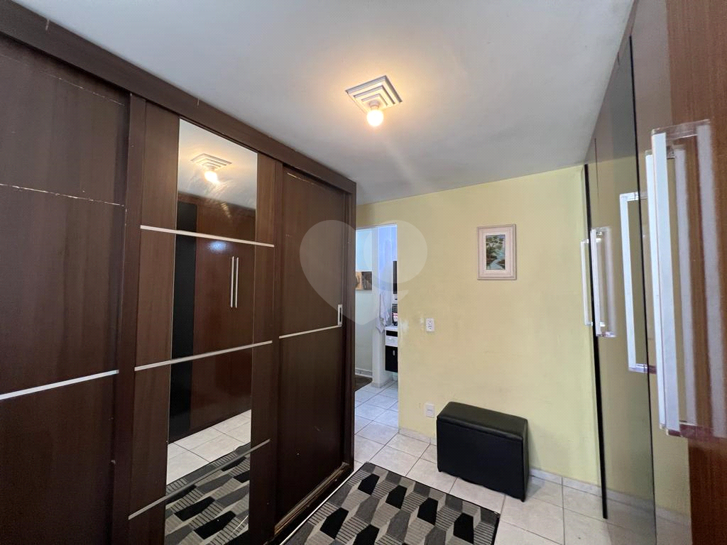 Apartamento 02 dormitórios com vaga