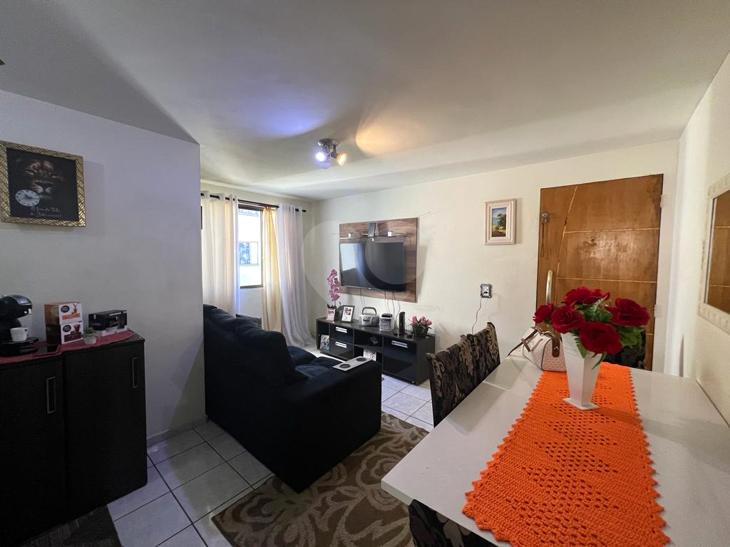 Apartamento 02 dormitórios com vaga