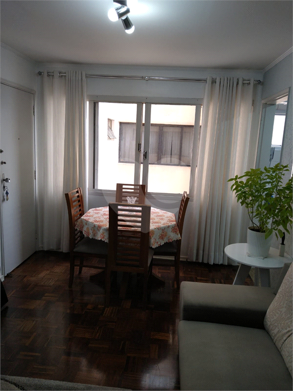 APARTAMENTO em BARRA FUNDA
