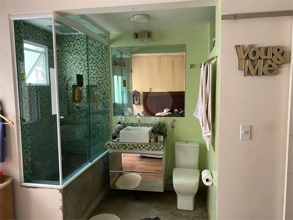 APARTAMENTO em CENTRO