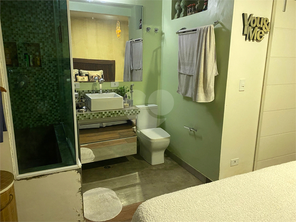 APARTAMENTO em CENTRO