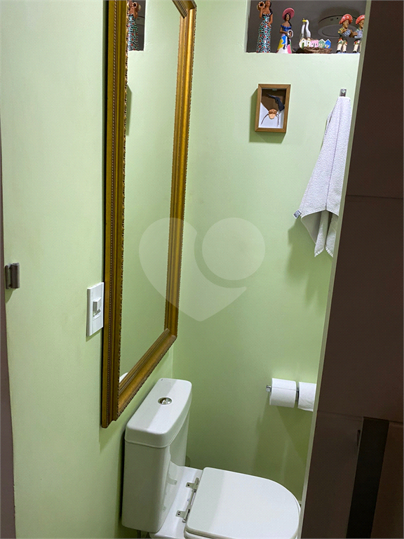 APARTAMENTO em CENTRO