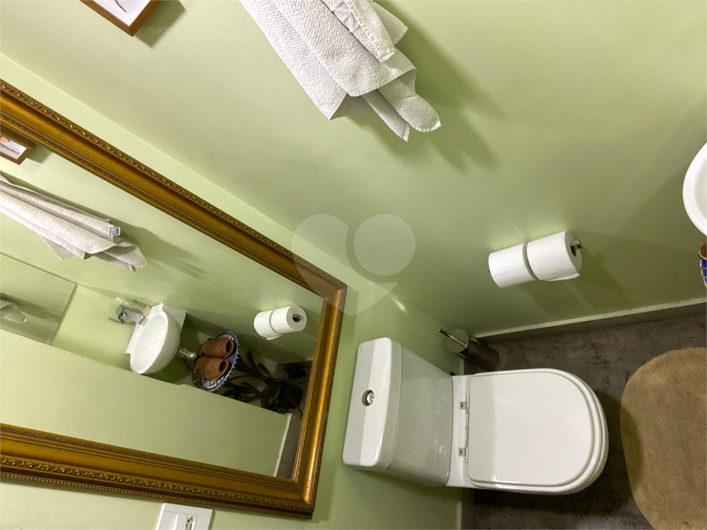 APARTAMENTO em CENTRO