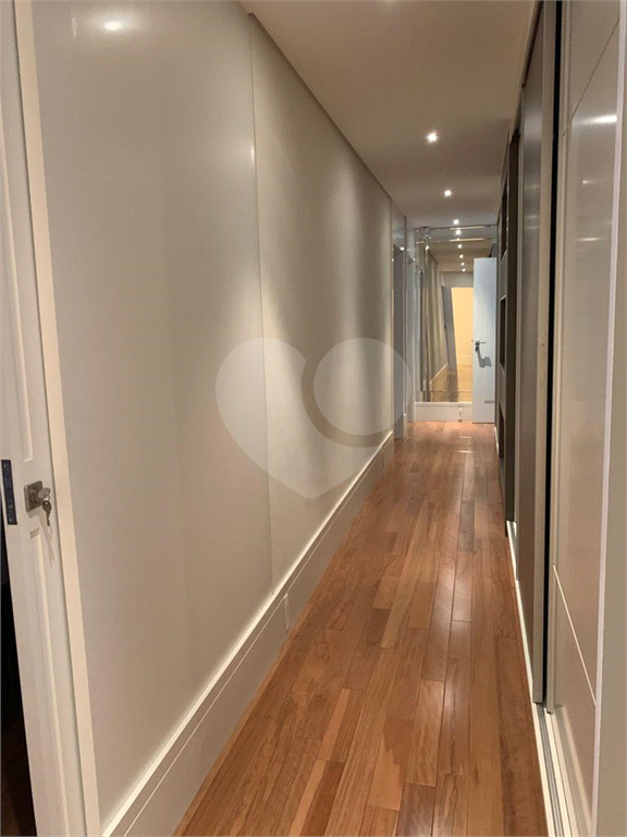 Apartamento à venda com 3 quartos, 275m² - Foto 13