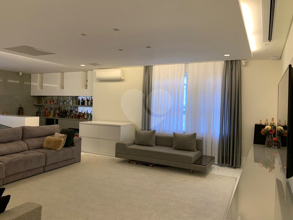 Apartamento à venda com 3 quartos, 275m² - Foto 4