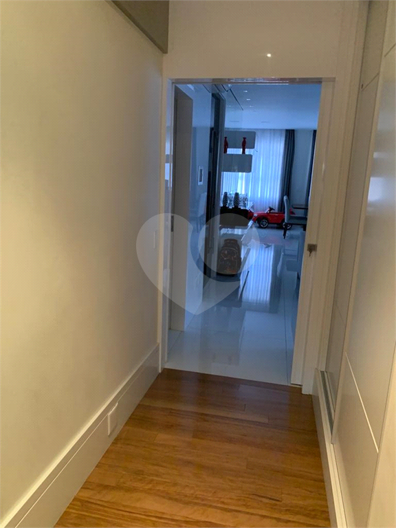 Apartamento à venda com 3 quartos, 275m² - Foto 5