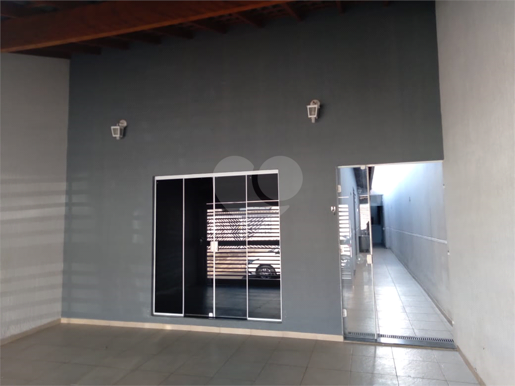 Casa à venda com 2 quartos, 100m² - Foto 2
