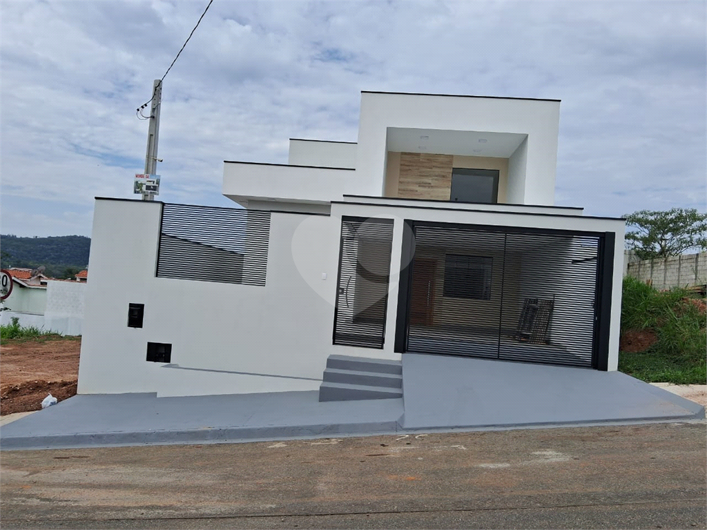 Casa à venda com 3 quartos, 150m² - Foto 2