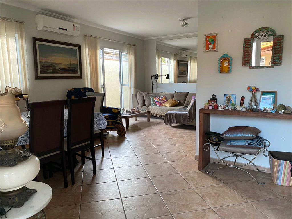Casa de Condomínio à venda com 3 quartos, 231m² - Foto 12