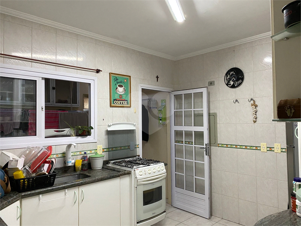Casa de Condomínio à venda com 3 quartos, 231m² - Foto 11