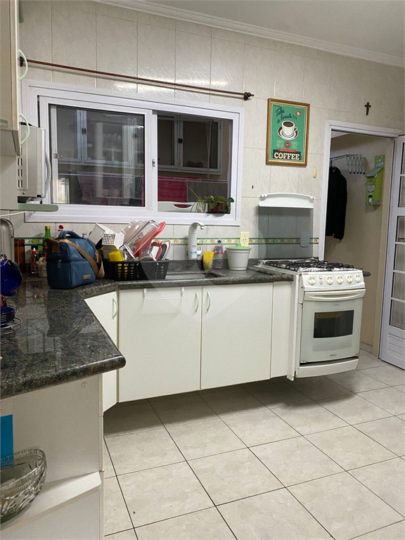 Casa de Condomínio à venda com 3 quartos, 231m² - Foto 19