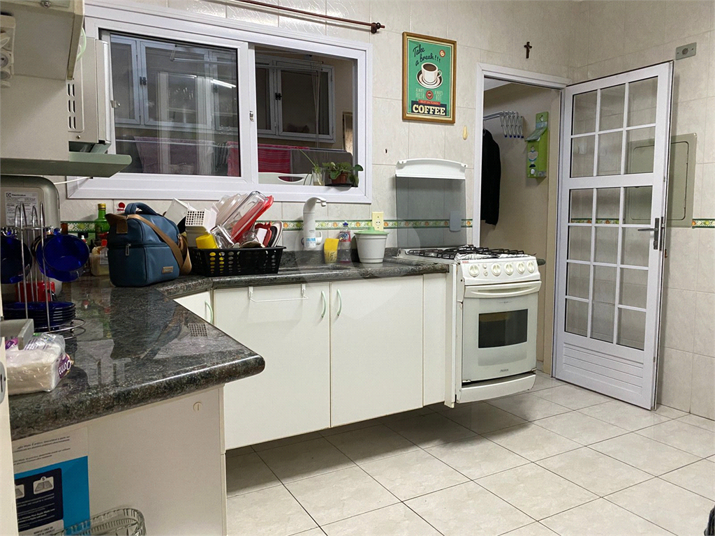 Casa de Condomínio à venda com 3 quartos, 231m² - Foto 22