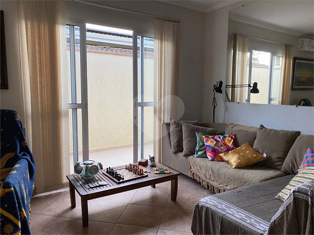 Casa de Condomínio à venda com 3 quartos, 231m² - Foto 18