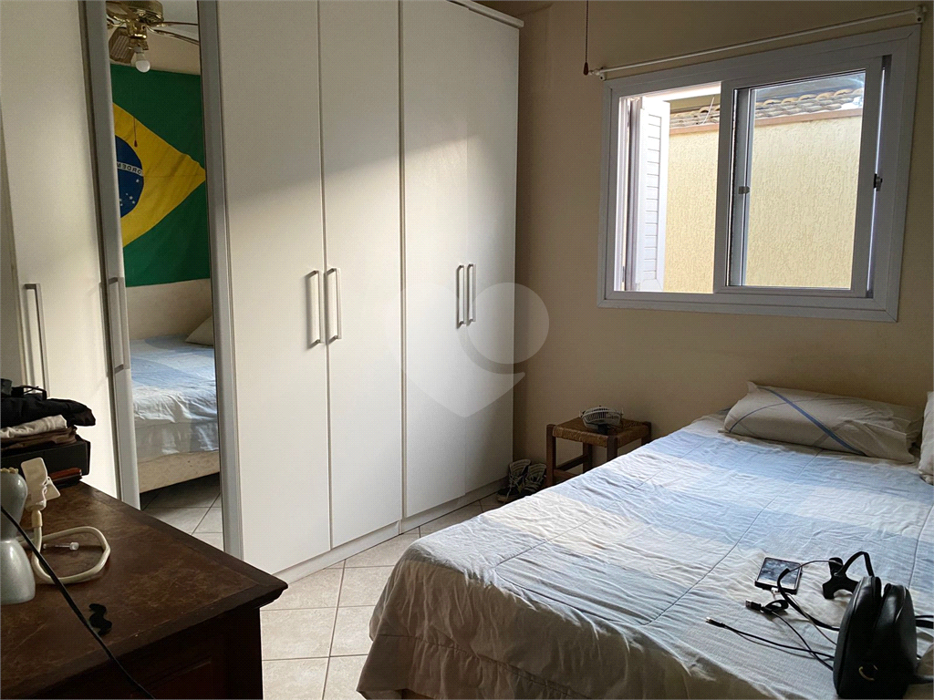 Casa de Condomínio à venda com 3 quartos, 231m² - Foto 10