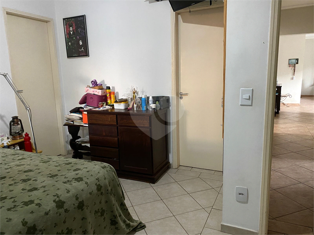 Casa de Condomínio à venda com 3 quartos, 231m² - Foto 17