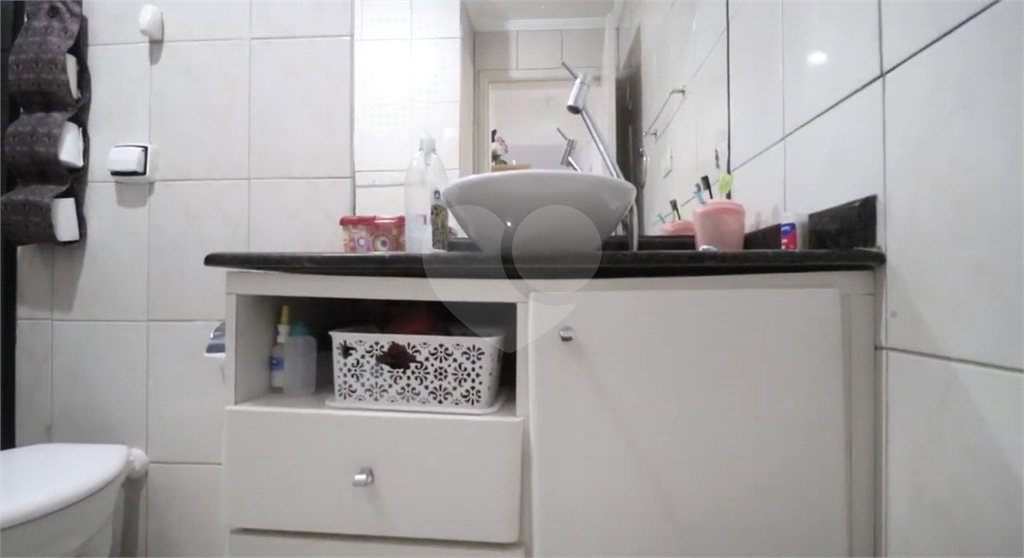 Apartamento 02 dormitórios e 01 vaga de garagem - ila Dom Pedro II / Parada Inglesa - SP