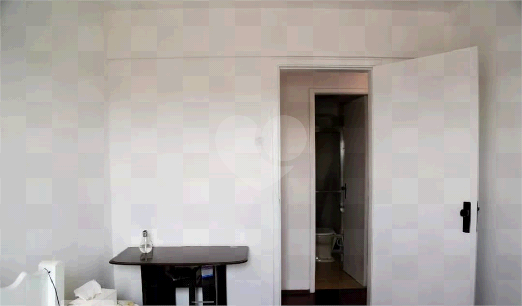 Apartamento à venda com 2 quartos, 65m² - Foto 12