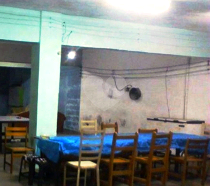 Prédio Comercial Monteiro Lobato