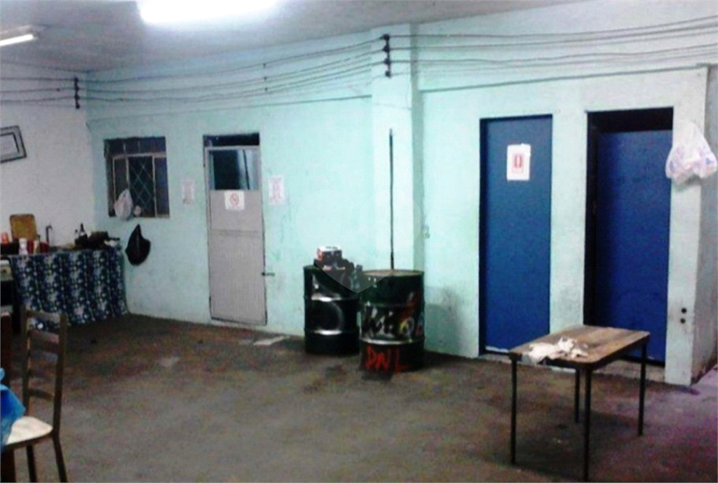 Prédio Comercial Monteiro Lobato