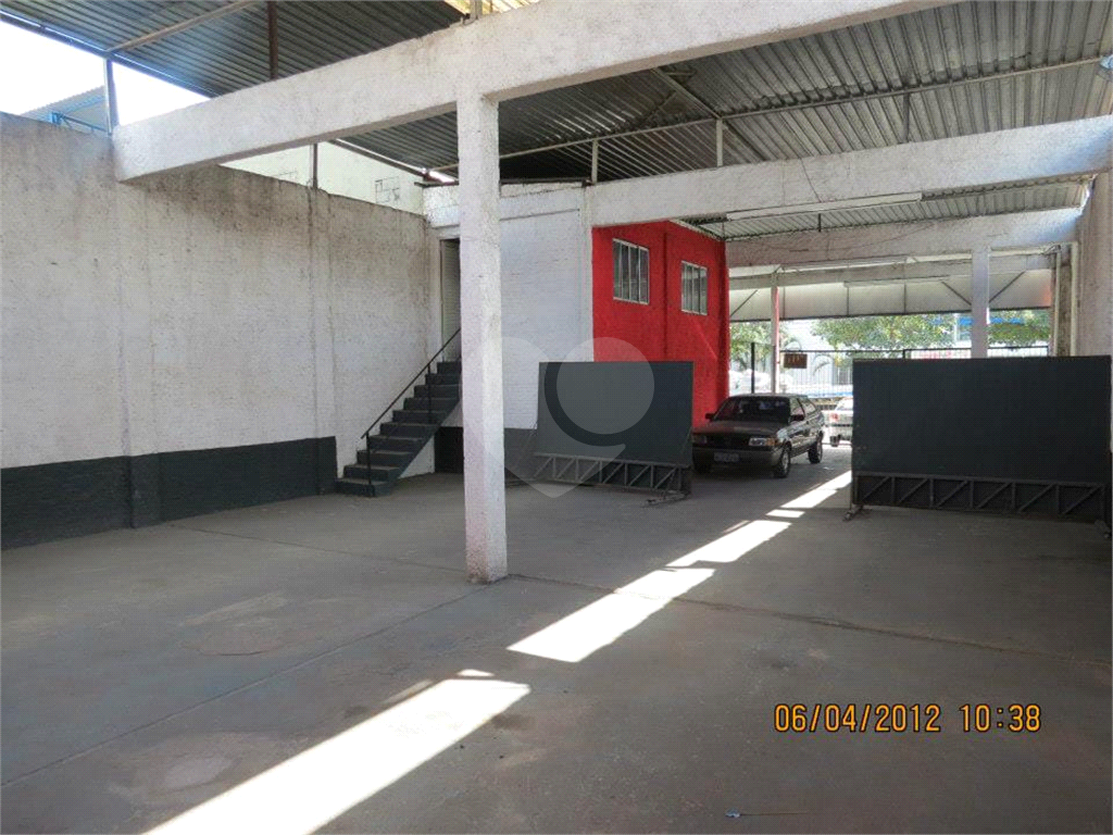 Prédio Comercial Monteiro Lobato