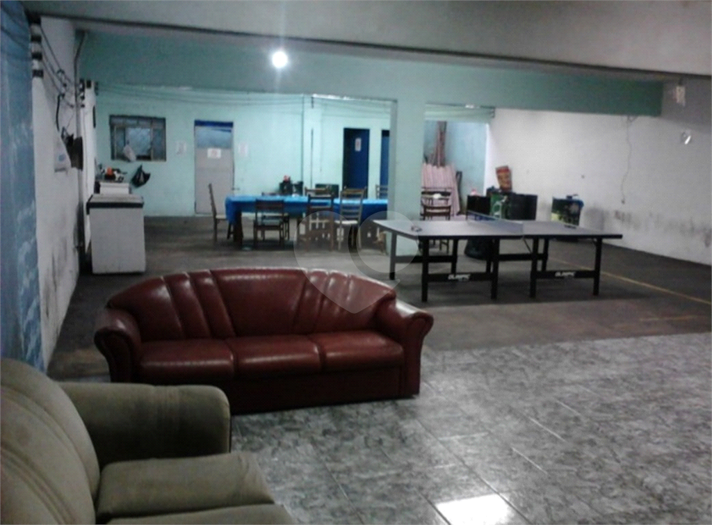 Prédio Comercial Monteiro Lobato