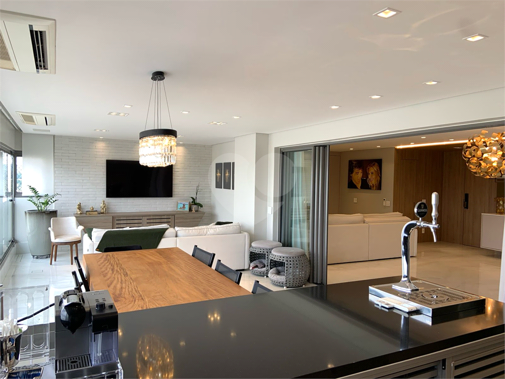 Apartamento no Martese Vila Leopoldina de 174m2 com 02 suítes e 03 vagas.