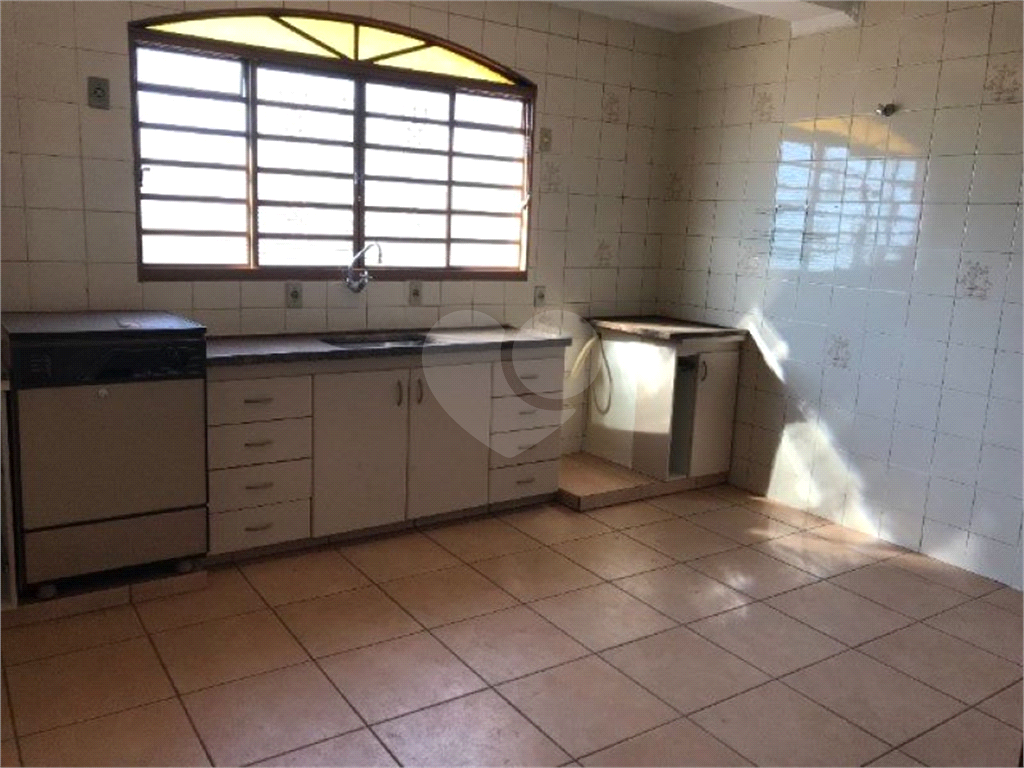 Casa à venda com 3 quartos, 450m² - Foto 17