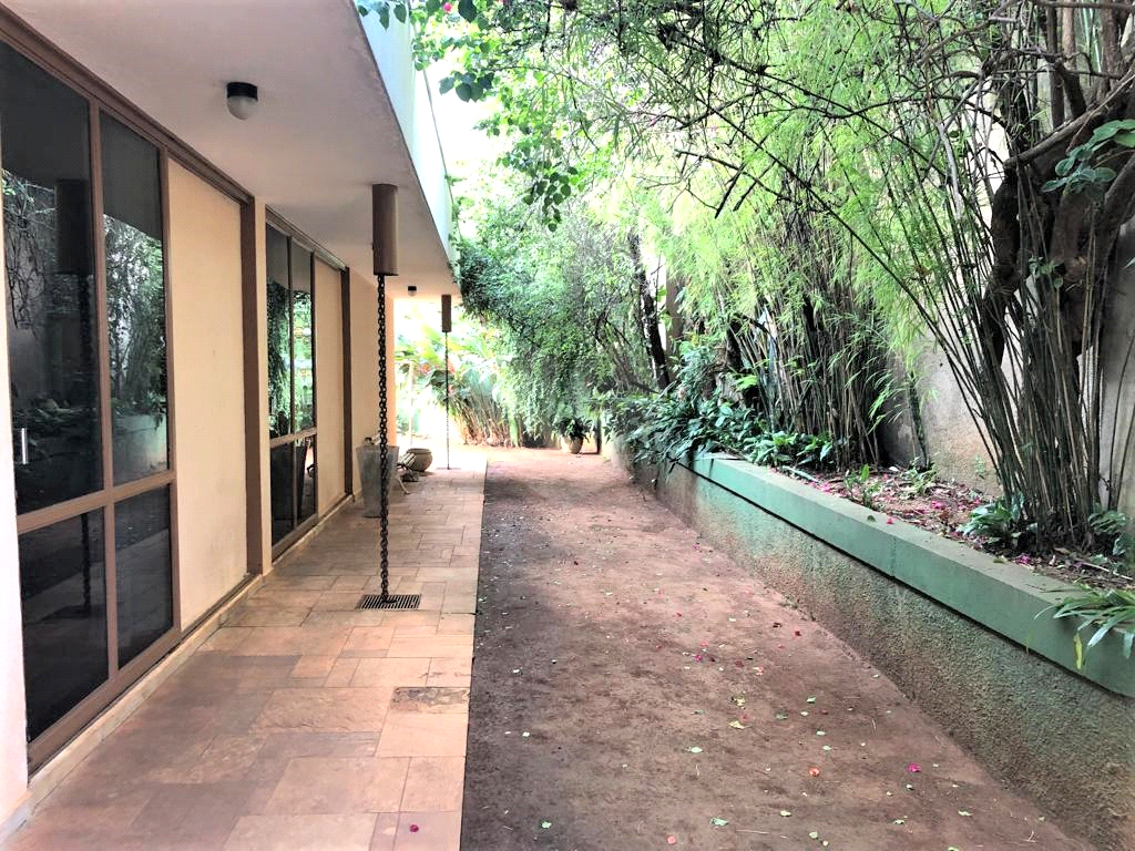 Casa à venda com 6 quartos, 1058m² - Foto 27