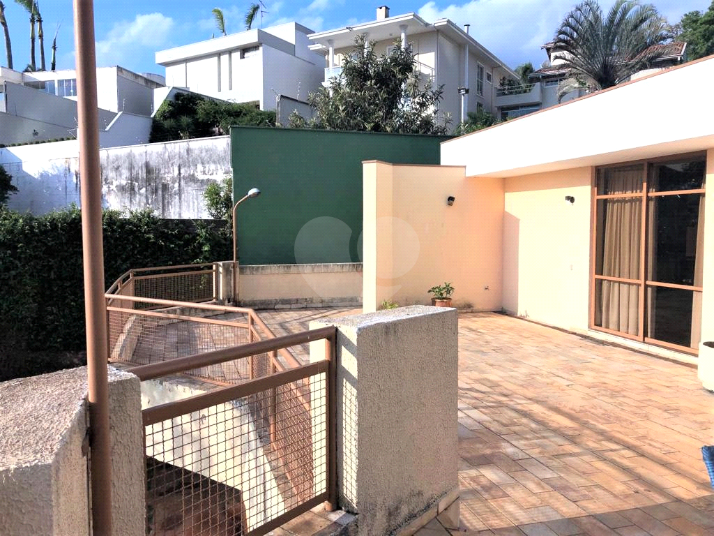 Casa à venda com 6 quartos, 1058m² - Foto 31