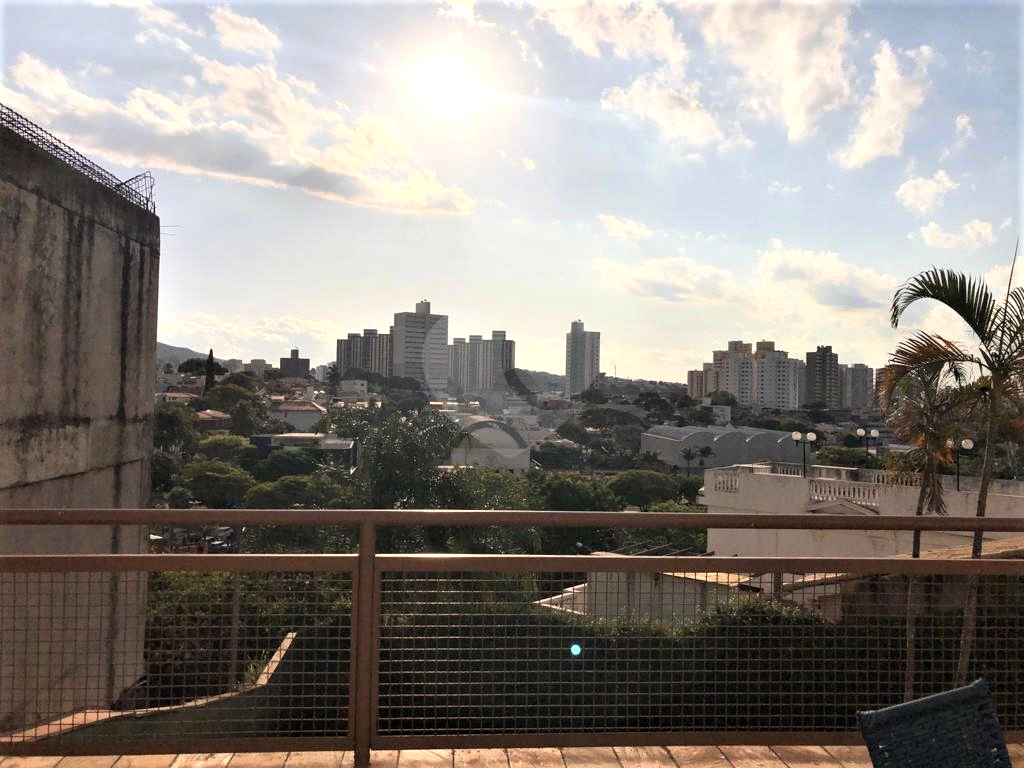 Casa à venda com 6 quartos, 1058m² - Foto 23