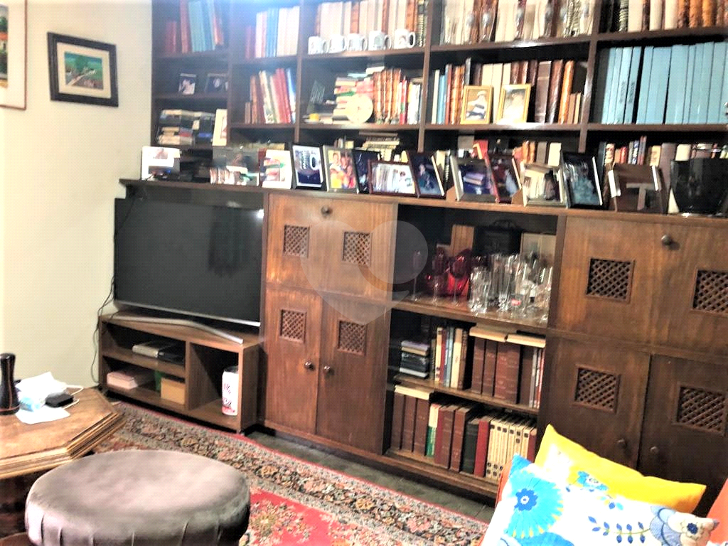 Casa à venda com 6 quartos, 1058m² - Foto 18