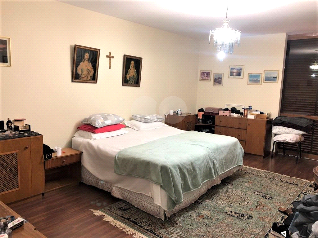 Casa à venda com 6 quartos, 1058m² - Foto 16