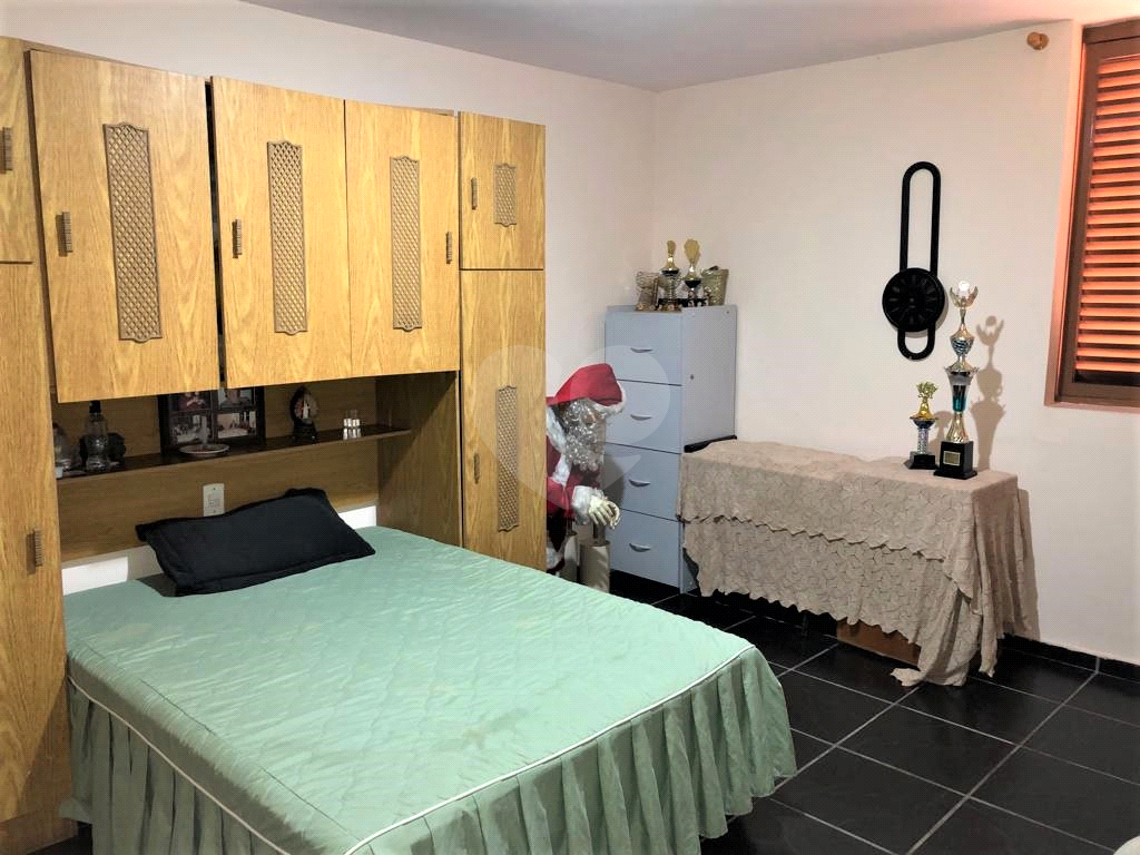 Casa à venda com 6 quartos, 1058m² - Foto 10