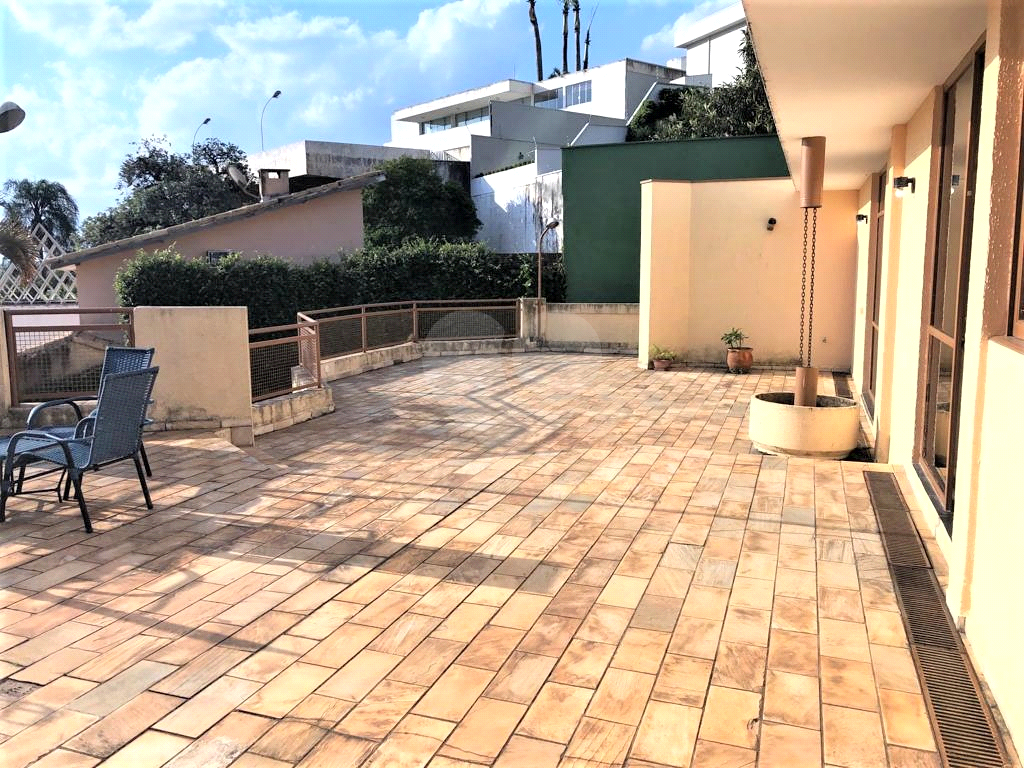 Casa à venda com 6 quartos, 1058m² - Foto 25