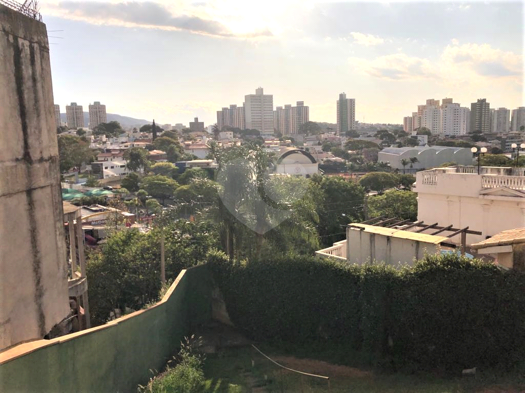 Casa à venda com 6 quartos, 1058m² - Foto 30