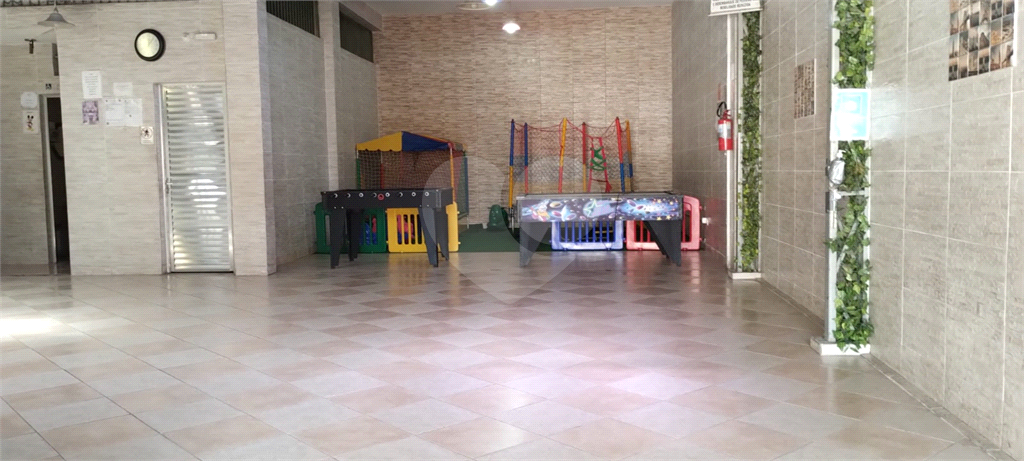 Sobrado comercial à venda.