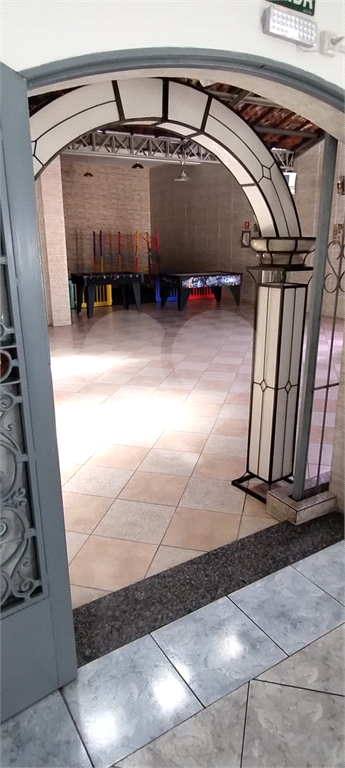 Sobrado comercial à venda.