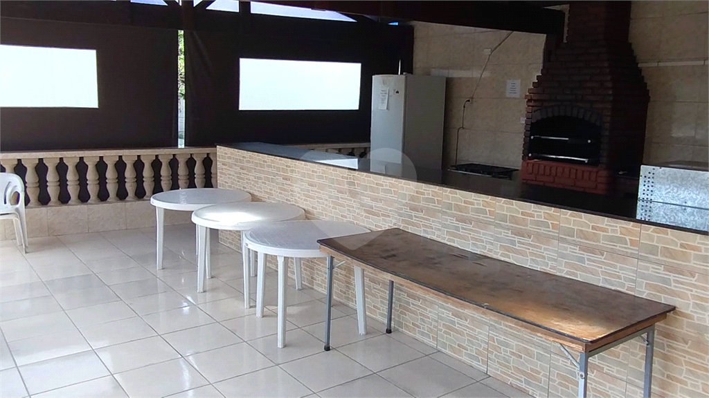 Sobrado comercial à venda.