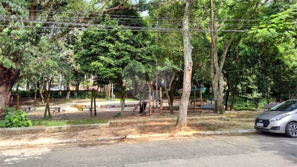 Terreno à venda no Alto da Lapa.