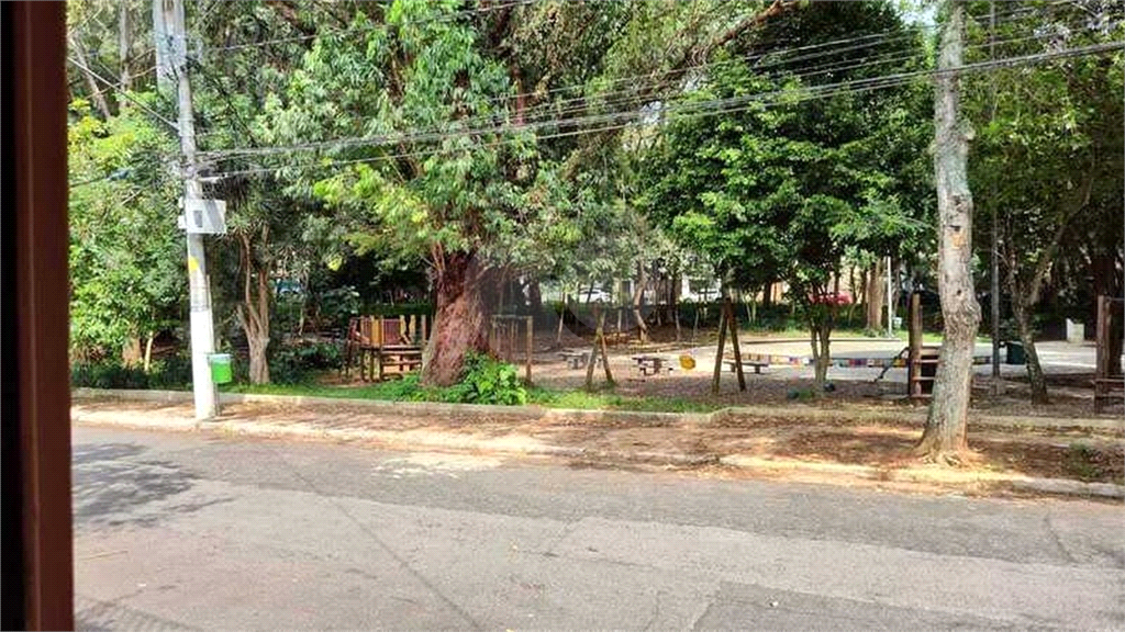 Terreno à venda no Alto da Lapa.